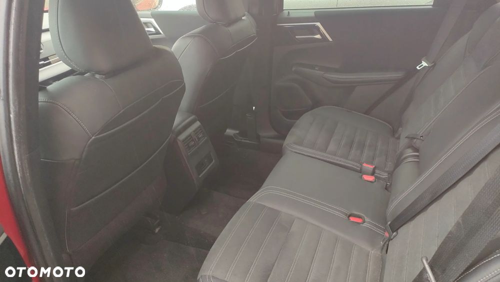 Mitsubishi Outlander - 14