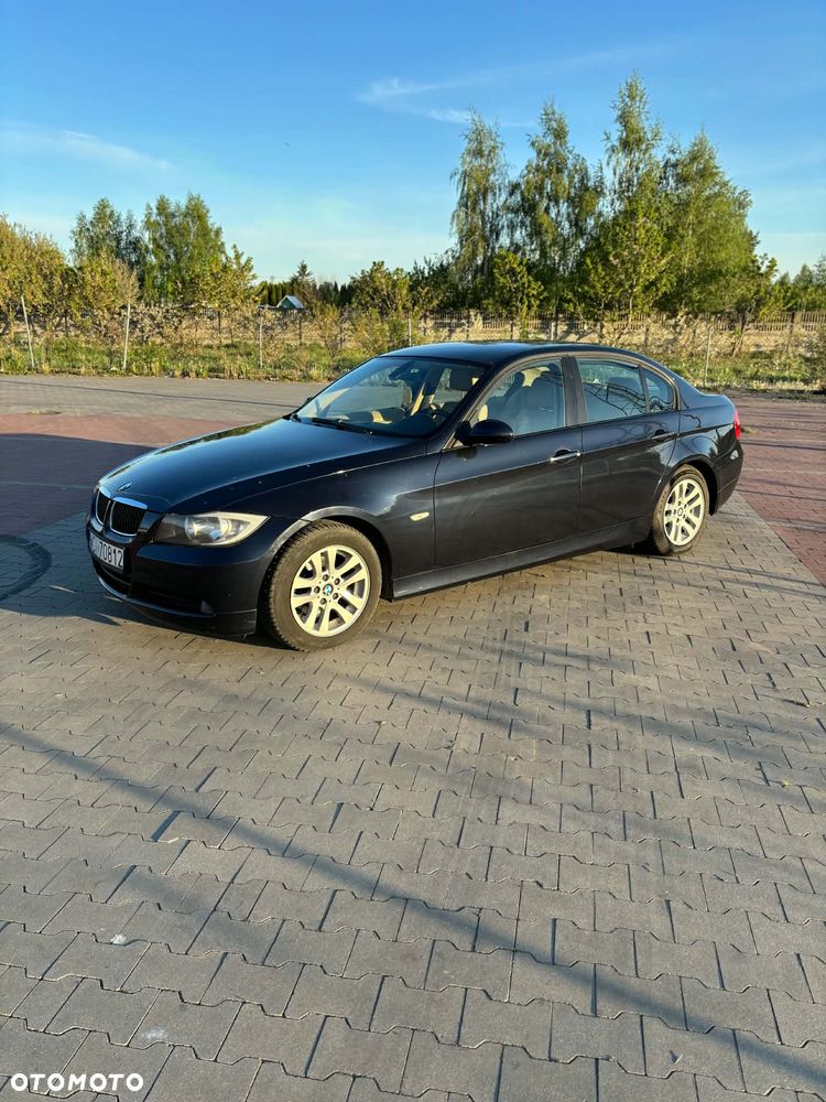 BMW Seria 3 320i - 7
