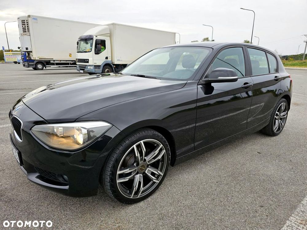 BMW Seria 1 114i - 4