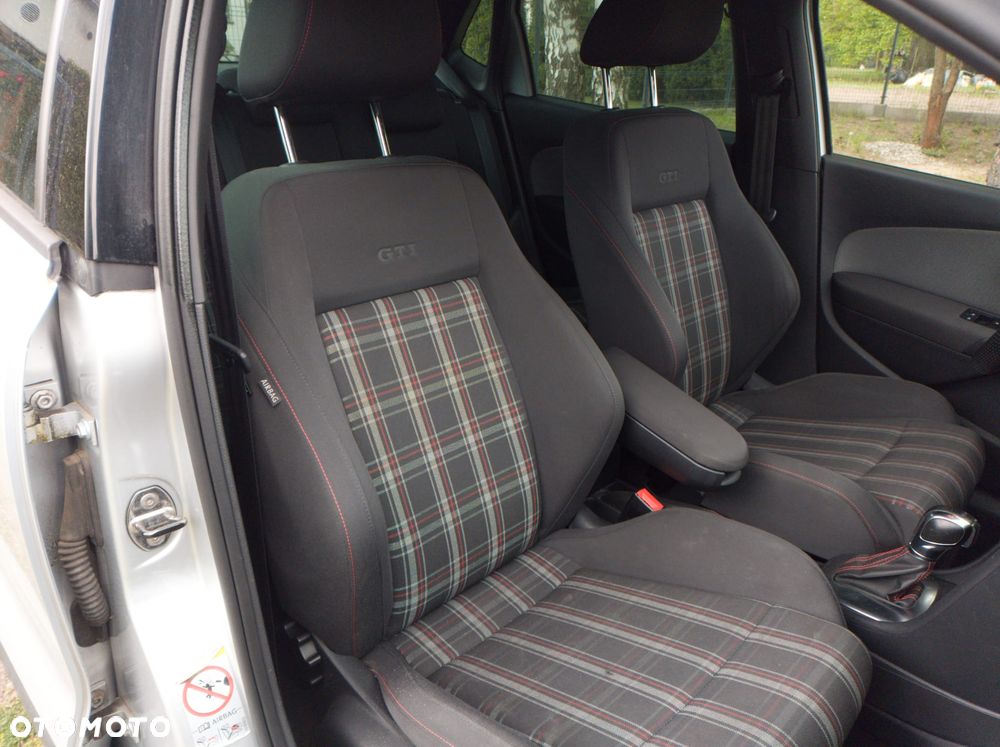 Volkswagen Polo 1.4 DSG GTI - 15