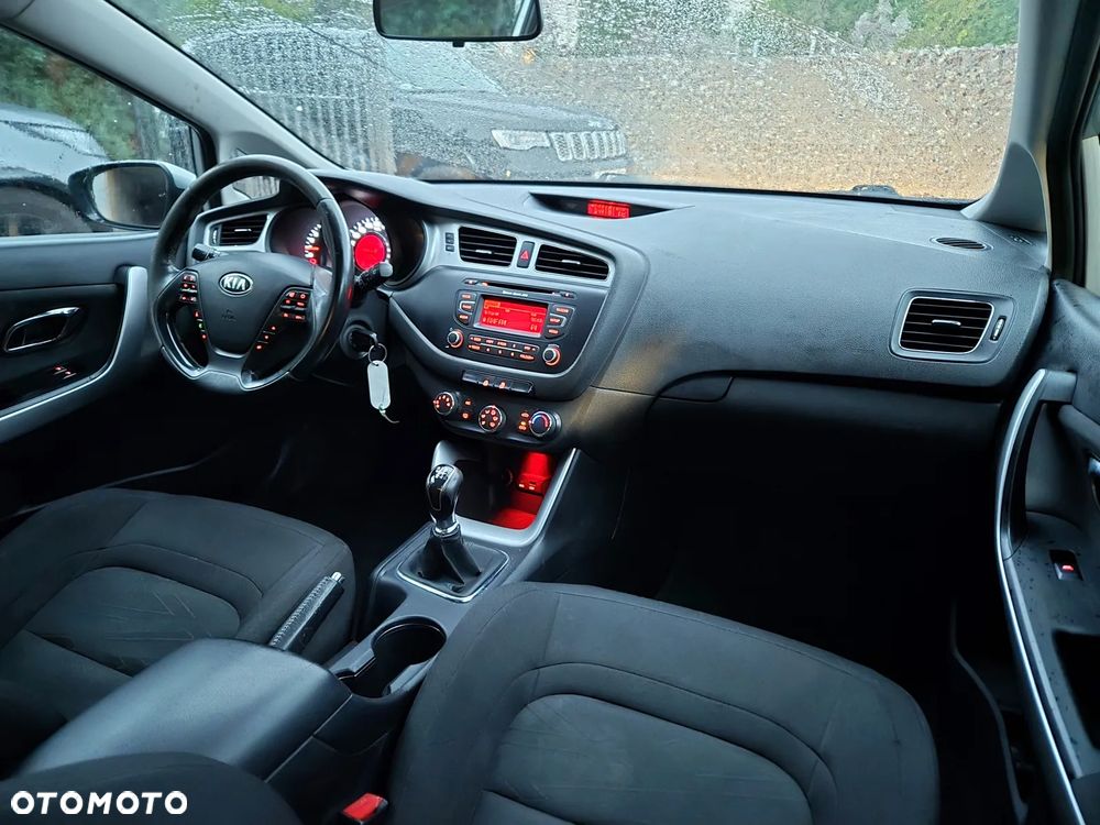 Kia Ceed - 5