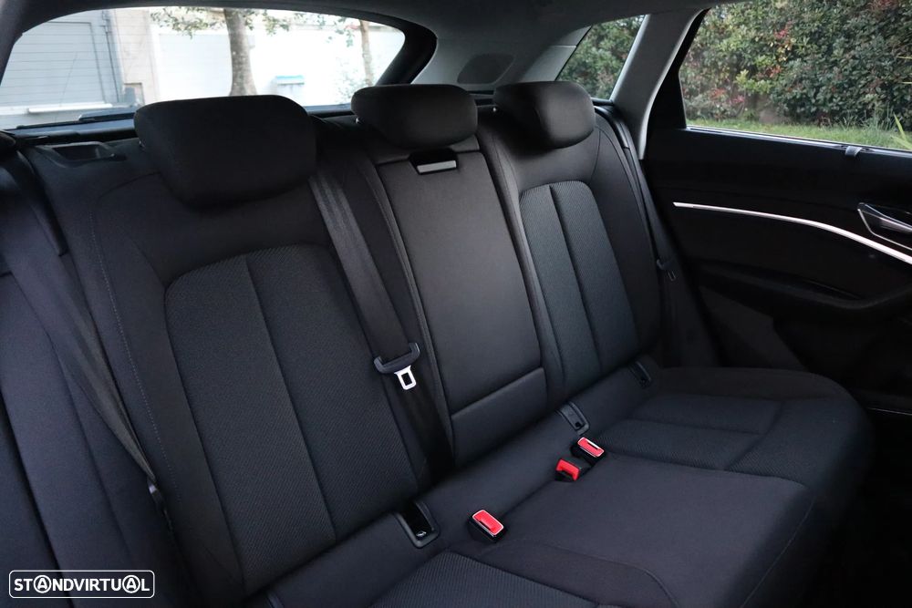 Audi e-tron 55 quattro - 28