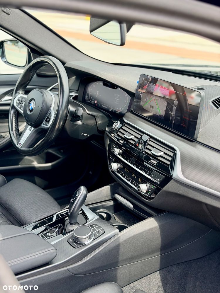 BMW Seria 5 540d xDrive mHEV M Sport sport - 10