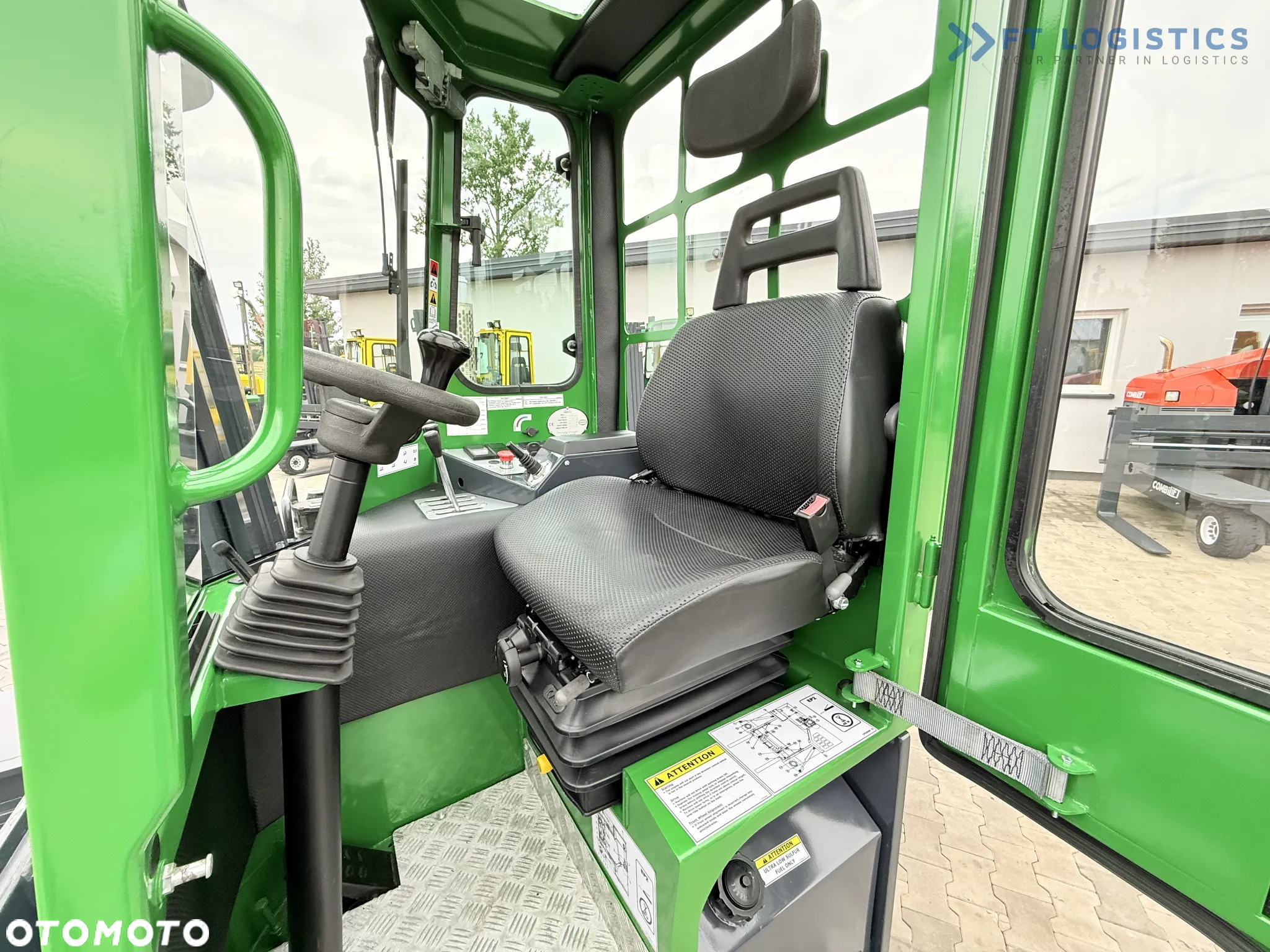 Combilift C4500 / DIESEL / DUPLEX 4000MM / SZEROKI POZYCJONER WIDEŁ / OGRZEWANIE / PEŁNA KABINA / STAN IDEALNY / Szeroka oferta wózków czterokierunkowych i bocznych, dopasowanych do różnorodnych potrzeb i zastosowań - 15
