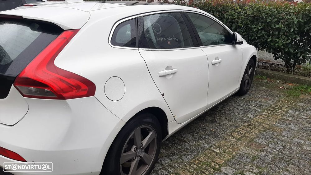 Volvo V40 D2 Momentum - 8