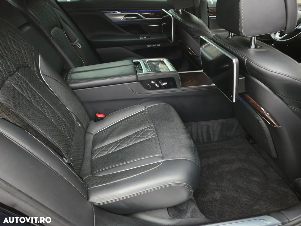 BMW Seria 7 740Le iPerformance - 23