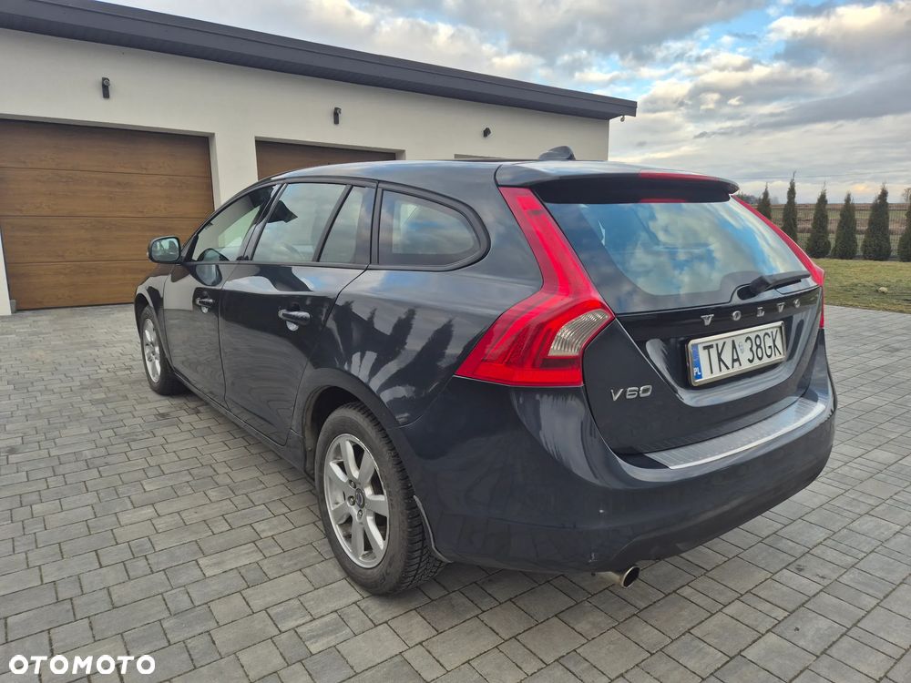 Volvo V60 D3 Momentum - 6