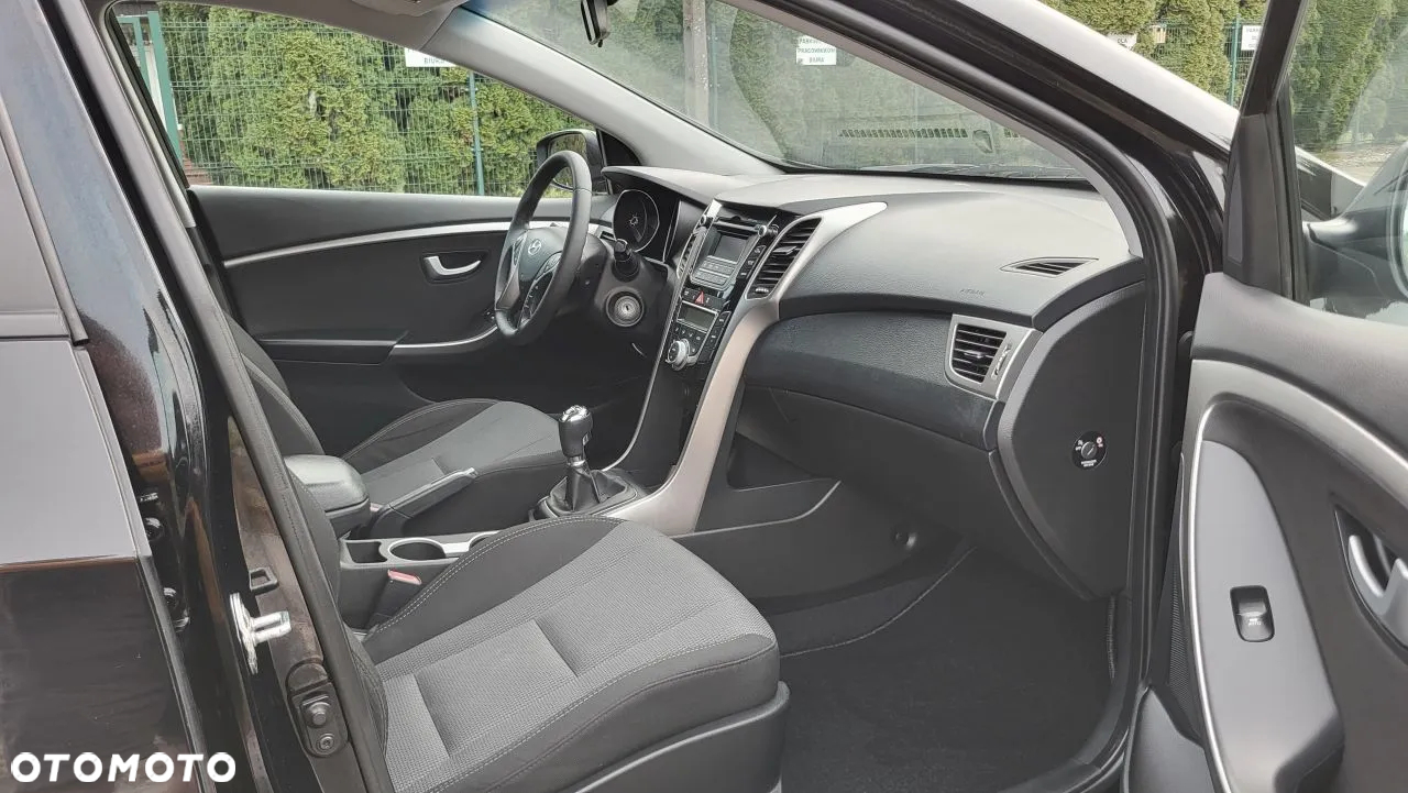 Hyundai i30 1.4 Intro Edition - 23