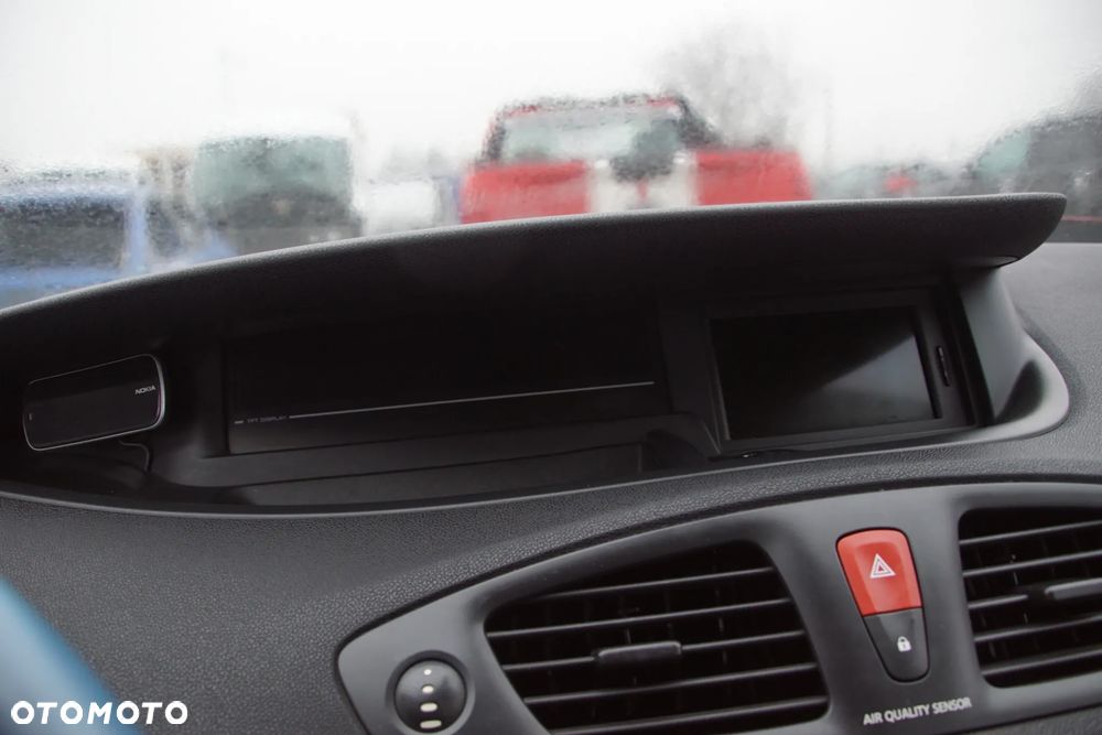 Auto na części - Renault Megane Scenic III 1.4 TCE 130 KM H4JA700 TENNJ 2011R Silnik Skrzynia Drzwi Klapa Zderzak Lampa Szyba Lusterko Klamka Deska Kokpit Sterownik Moduł Czujnik Licznik Wyświetlacz Kierownica Panel - 11