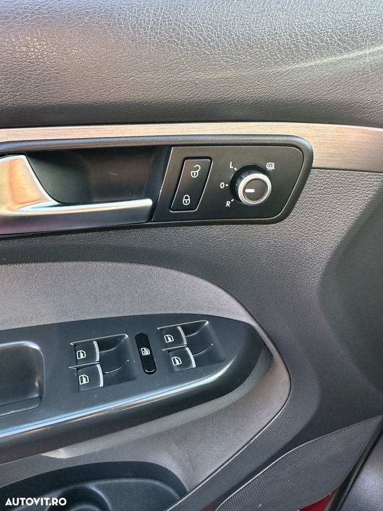 Volkswagen Touran 1.6 TDI DPF BlueMotion Technology Comfortline - 14