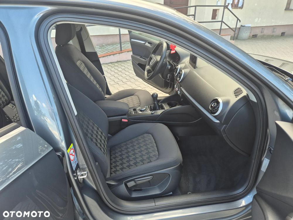 Audi A3 Sportback 1.6 TDI Attraction - 28