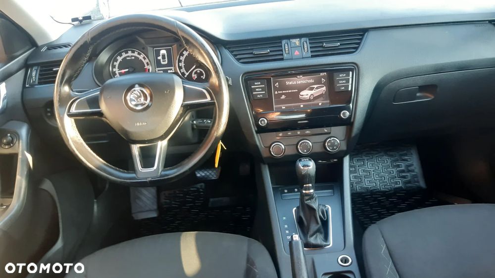 Skoda Octavia 1.6 TDI DSG Ambition - 6