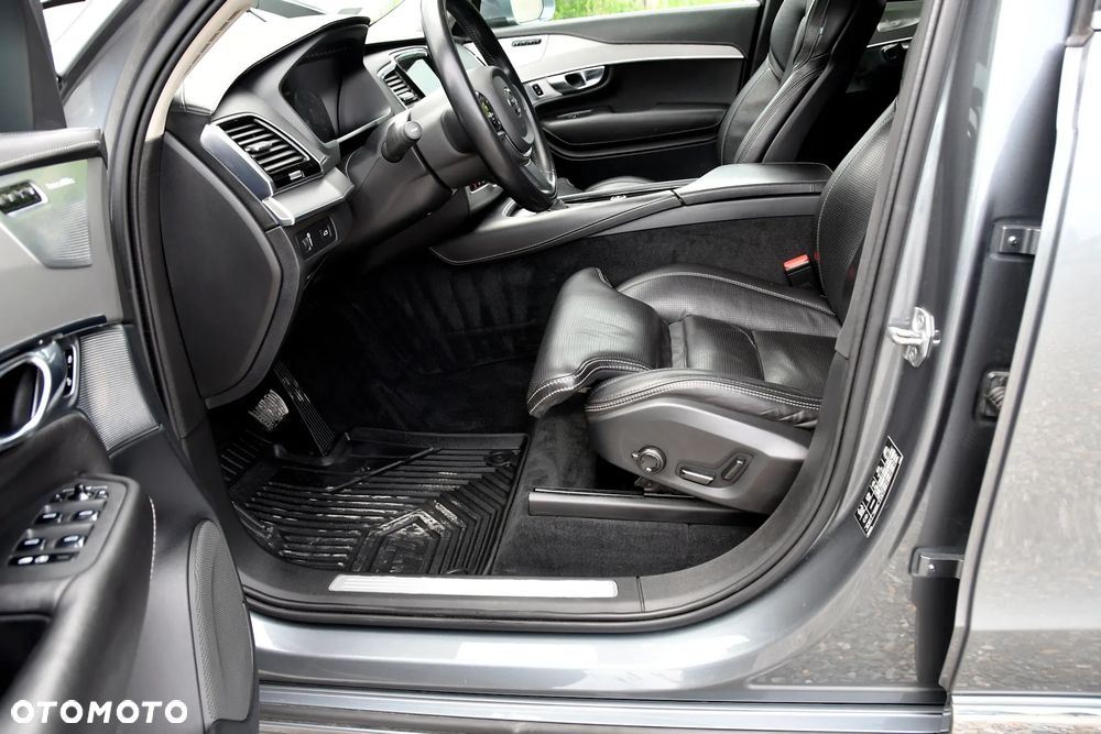 Volvo XC 90 D5 SCR AWD Inscription 7os - 21