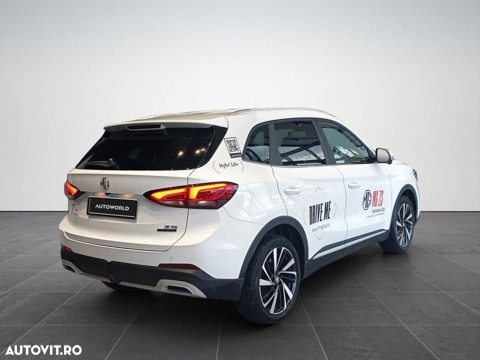 MG ZS HEV 1.5 GSI AT Exclusive - 6
