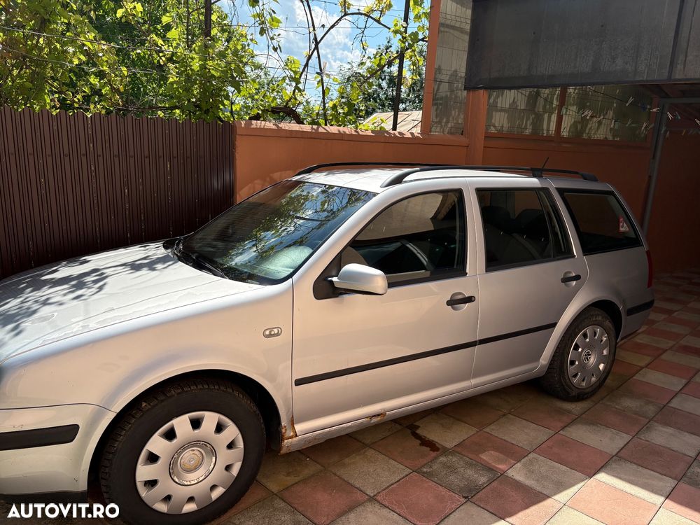Volkswagen Golf - 4