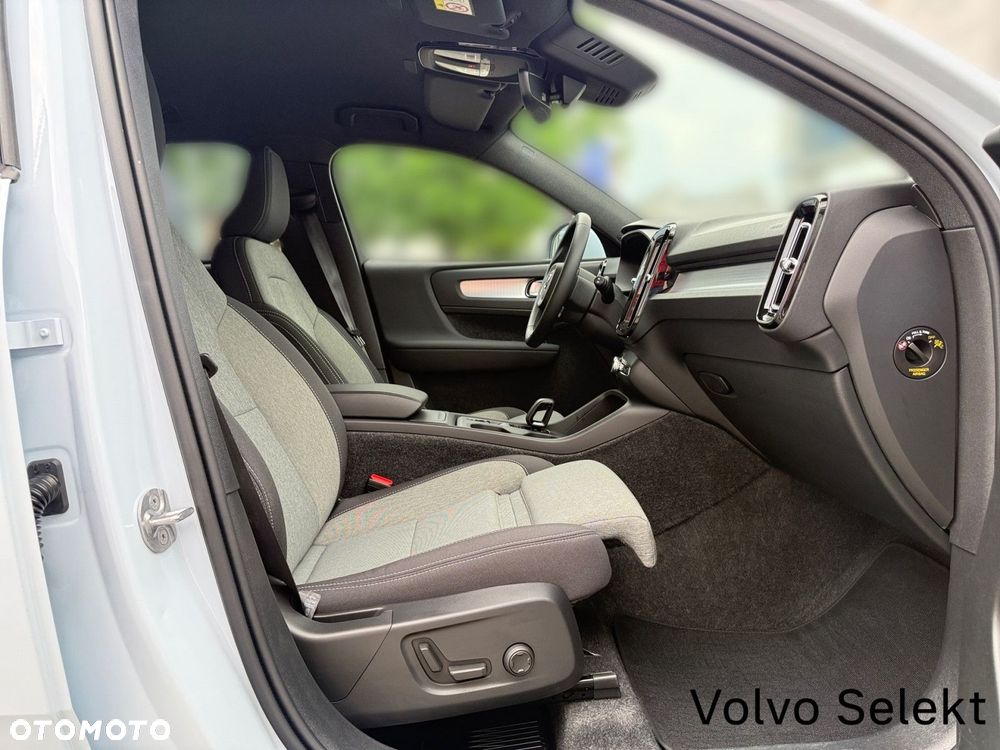 Volvo XC 40 - 25