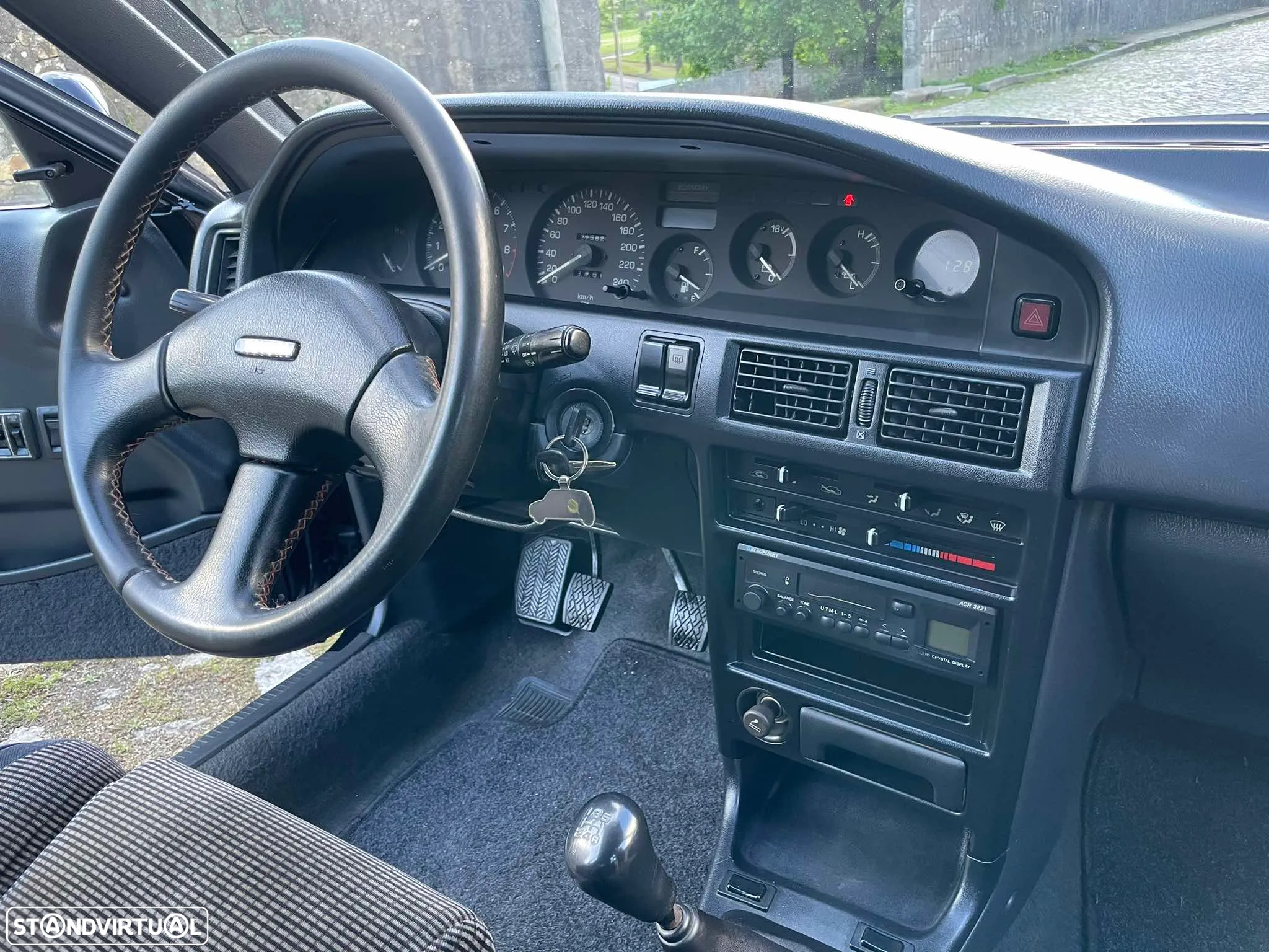 Toyota Corolla GT-i 16 - 13