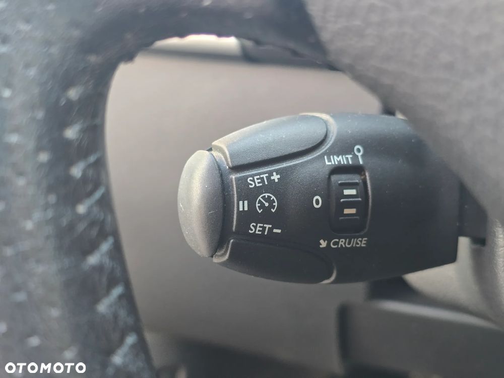 Peugeot 207 95 VTi Forever - 17