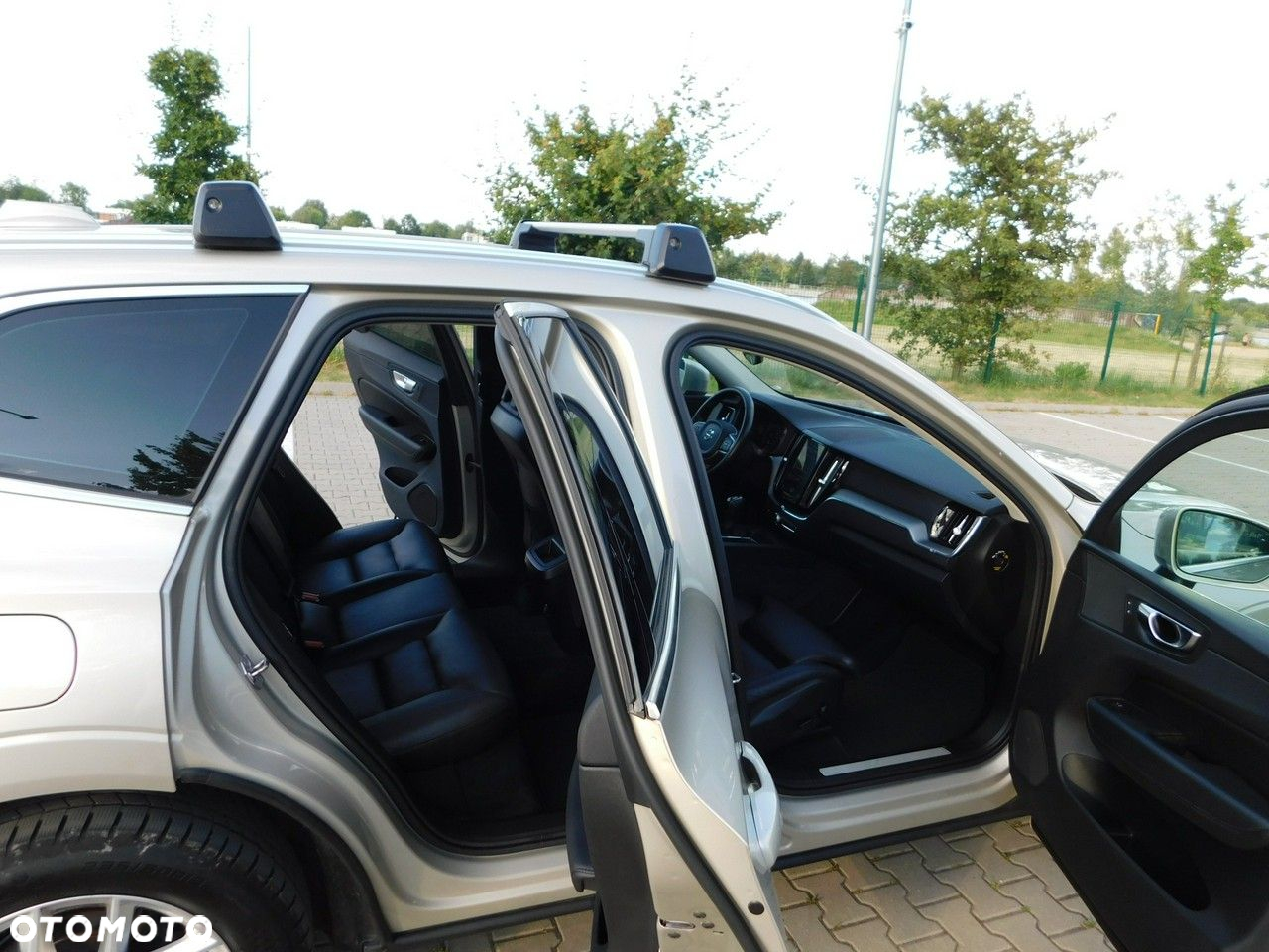 Volvo XC 60 D4 AWD Momentum Pro - 16
