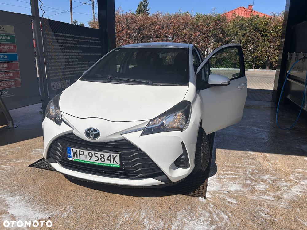 Toyota Yaris 1.0 Premium EU6 - 1