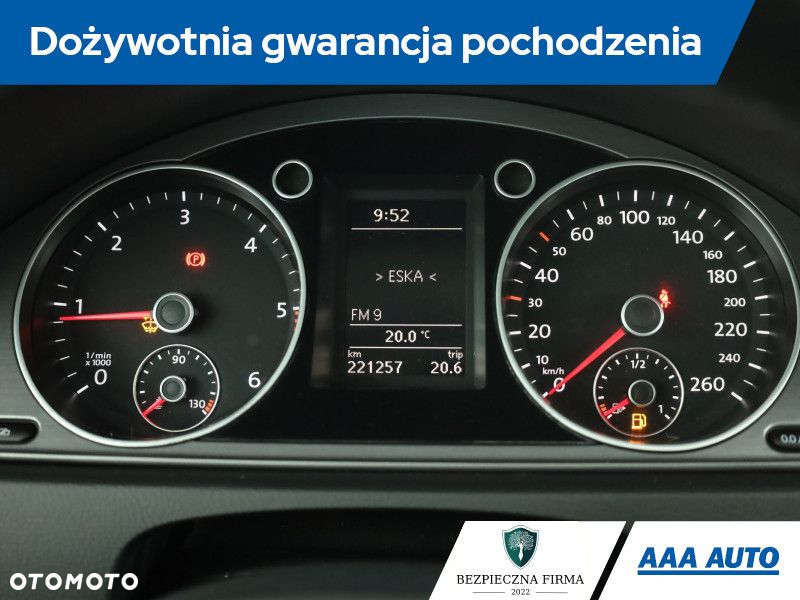 Volkswagen Passat - 9