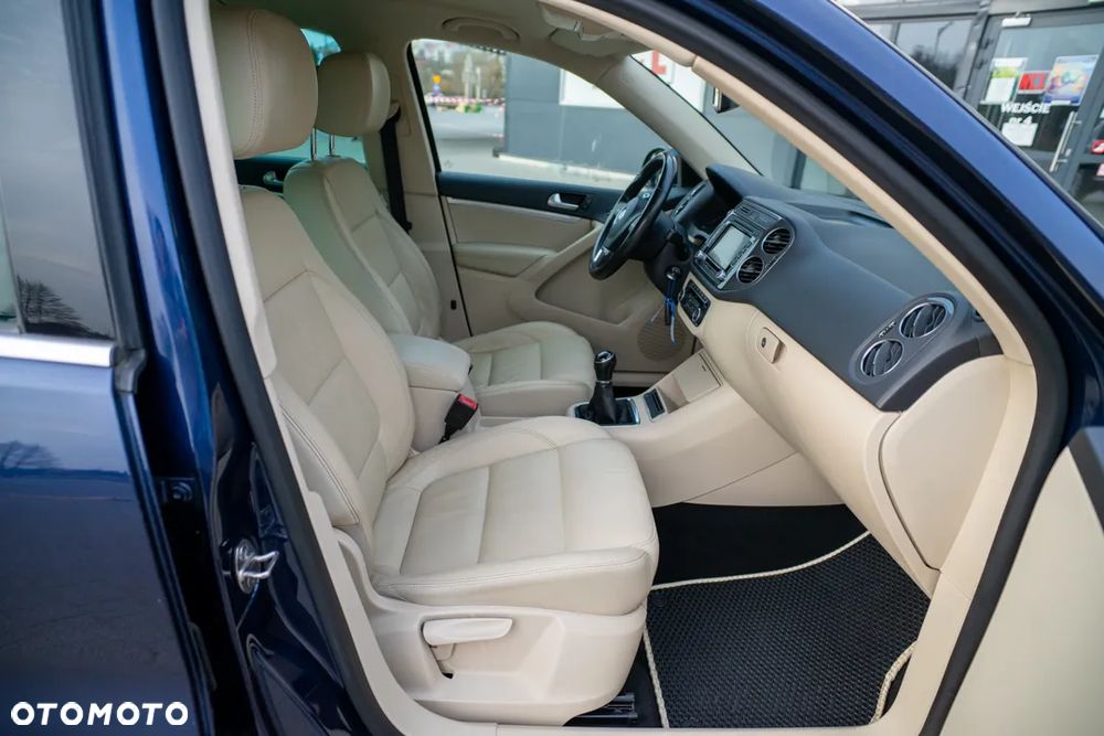 Volkswagen Tiguan 2.0 TSI 4Motion Lounge Track & Style - 27