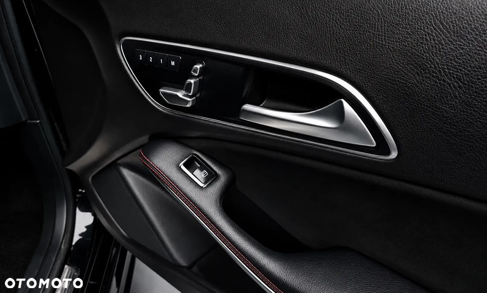 Mercedes-Benz CLA 250 AMG Line 7G-DCT - 16