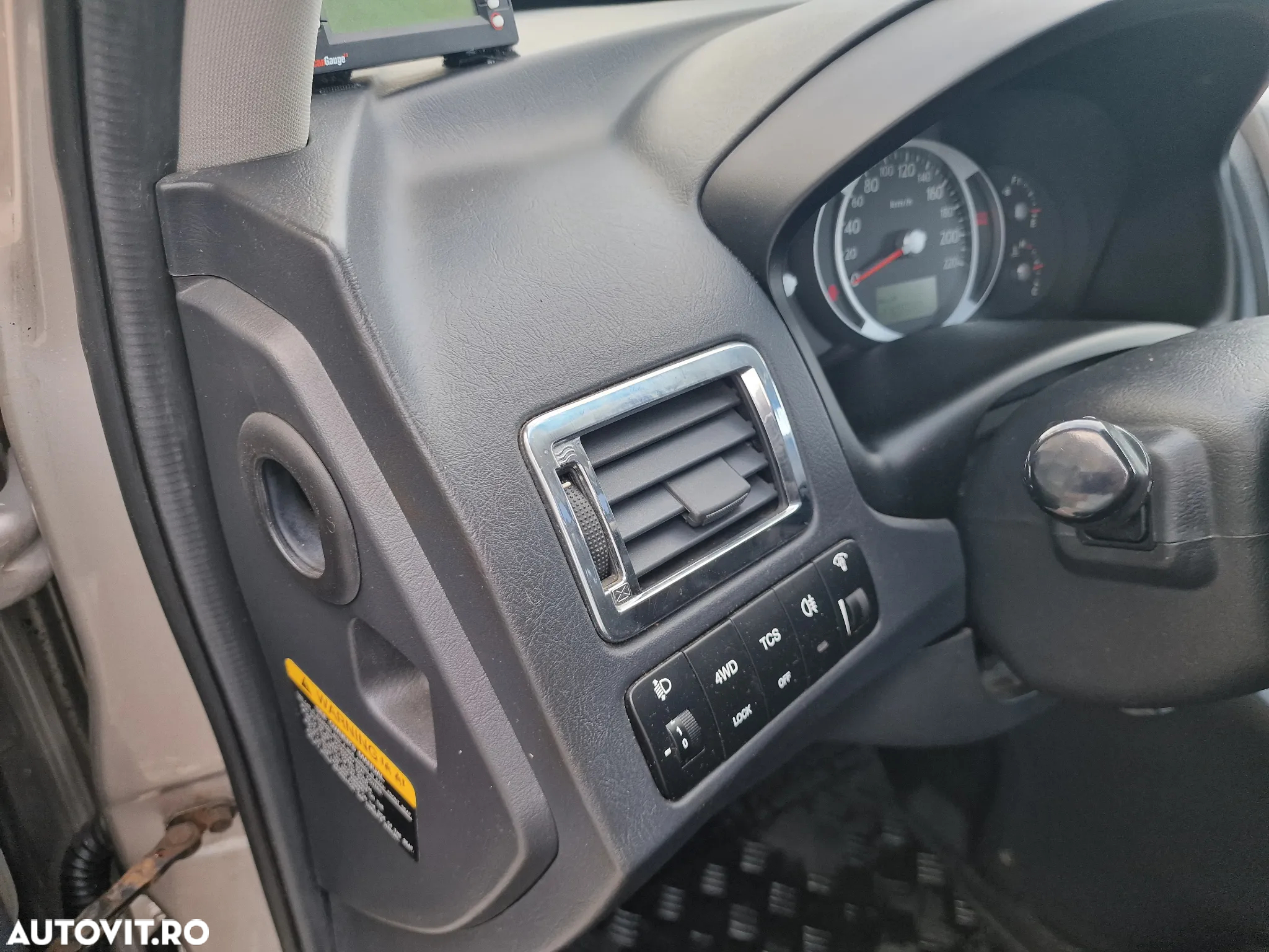 Hyundai Tucson 2.0 CRDI VGT GLS 4WD MT PREMIUM - 17