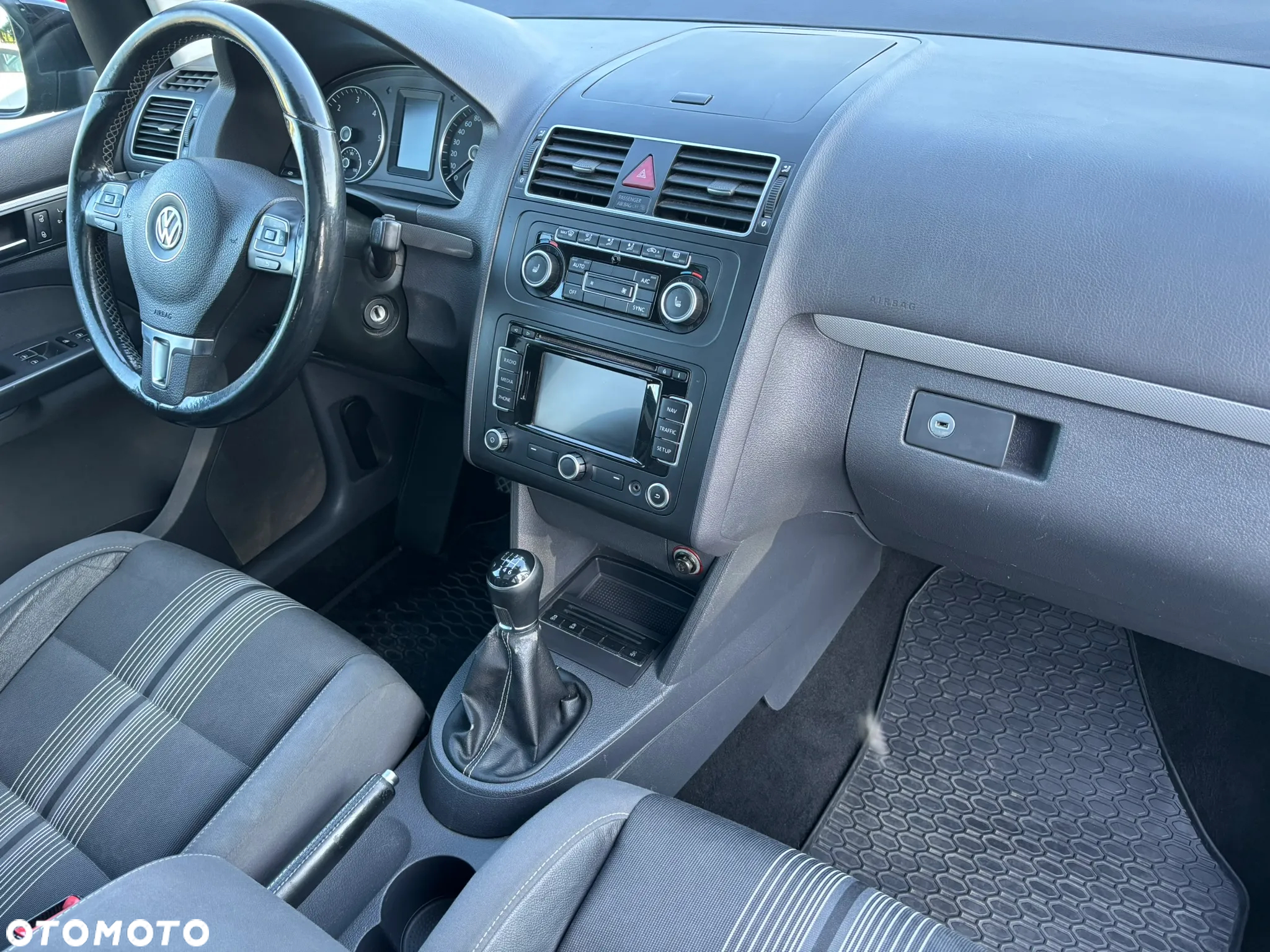 Volkswagen Touran 1.6 TDI DPF MATCH - 2