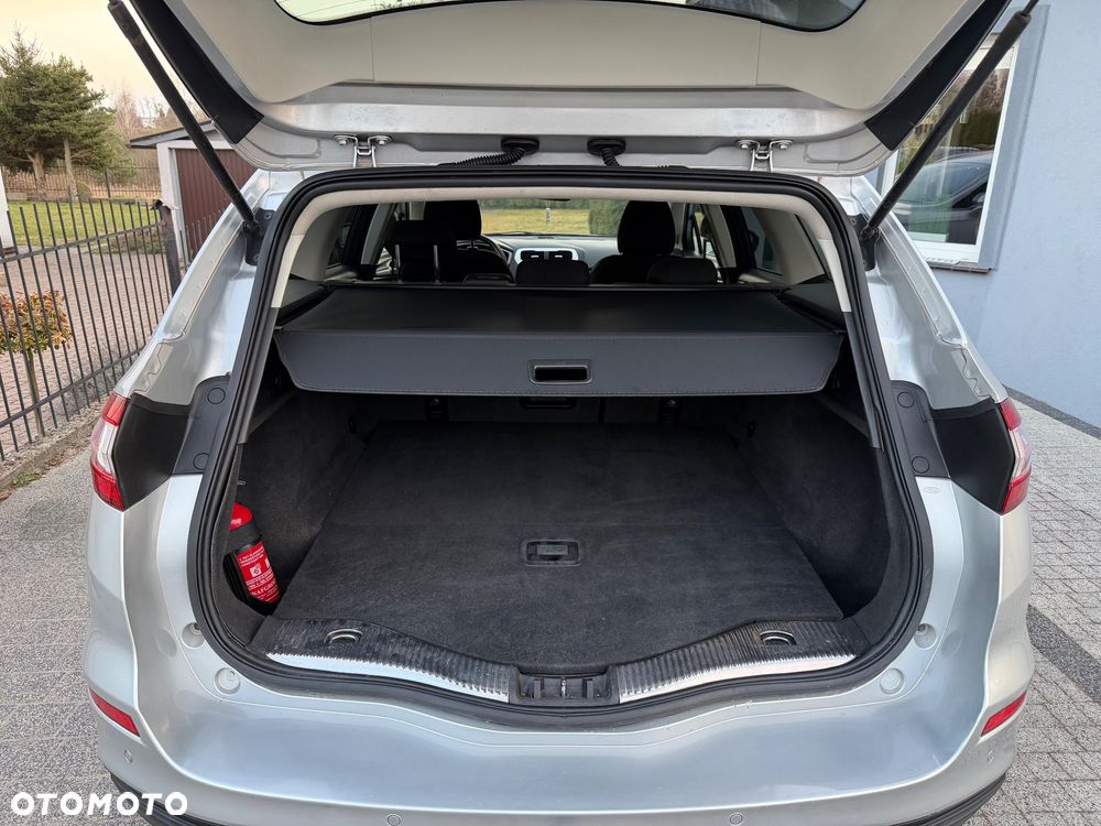 Ford Mondeo 2.0 TDCi Titanium PowerShift - 11