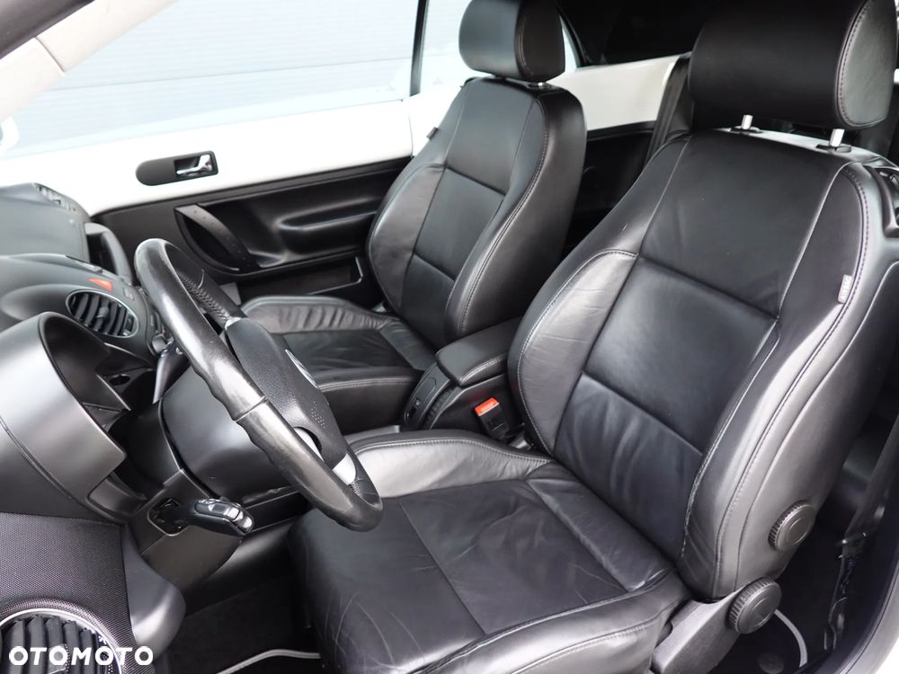 Volkswagen New Beetle Cabriolet 1.9 TDI DPF United - 14