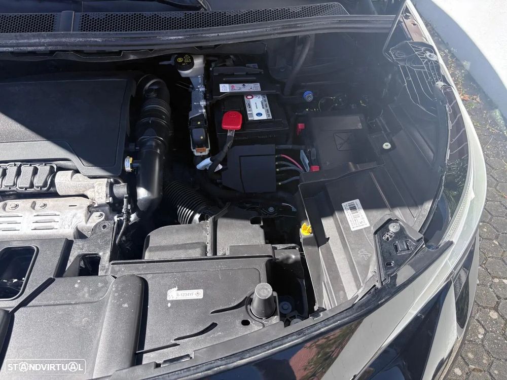 Peugeot 3008 1.2 PureTech Allure EAT8 - 22