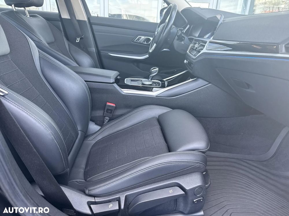 BMW Seria 3 330e Aut. Sport Line - 27