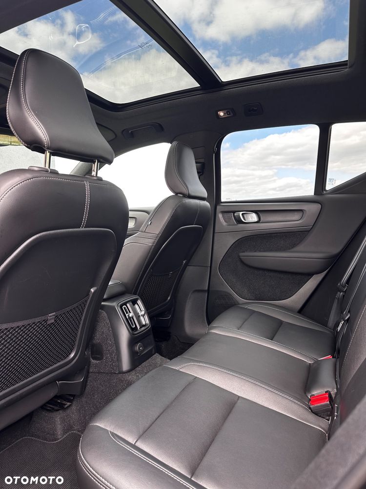 Volvo XC 40 T5 Plug-In Hybrid R-Design - 32