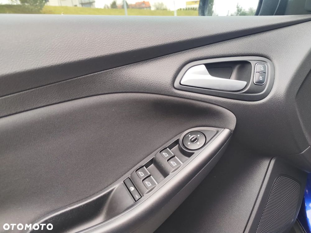 Ford Focus 1.5 EcoBoost Trend ASS - 32