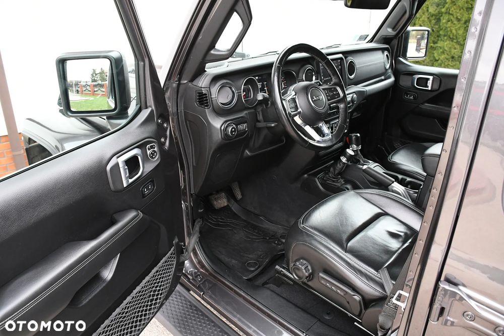 Jeep Wrangler Unlimited 2.2 CRD Sahara - 24