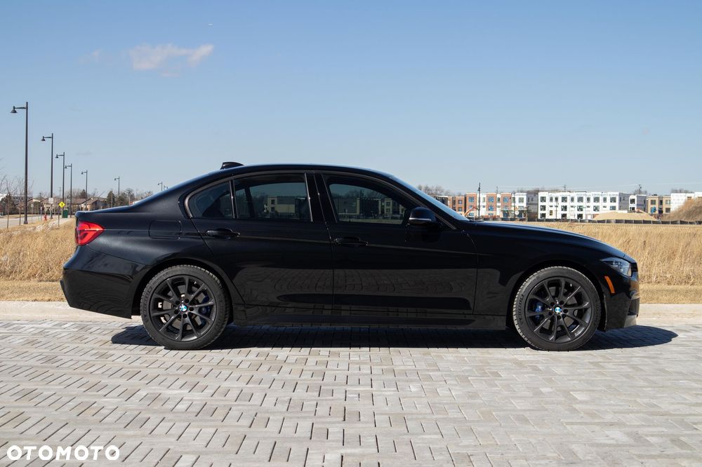 BMW Seria 3 330i xDrive M Sport - 18