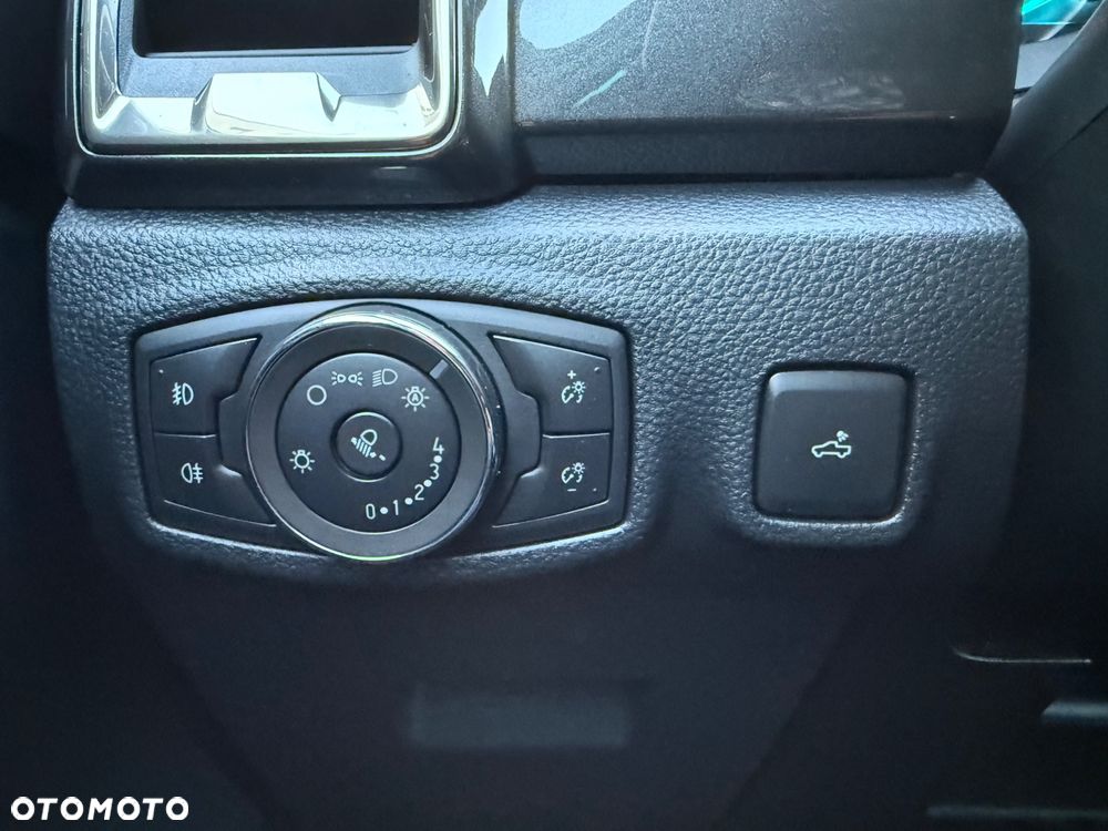 Ford Ranger 2.0 EcoBlue 4x4 DC Wildtrak - 32