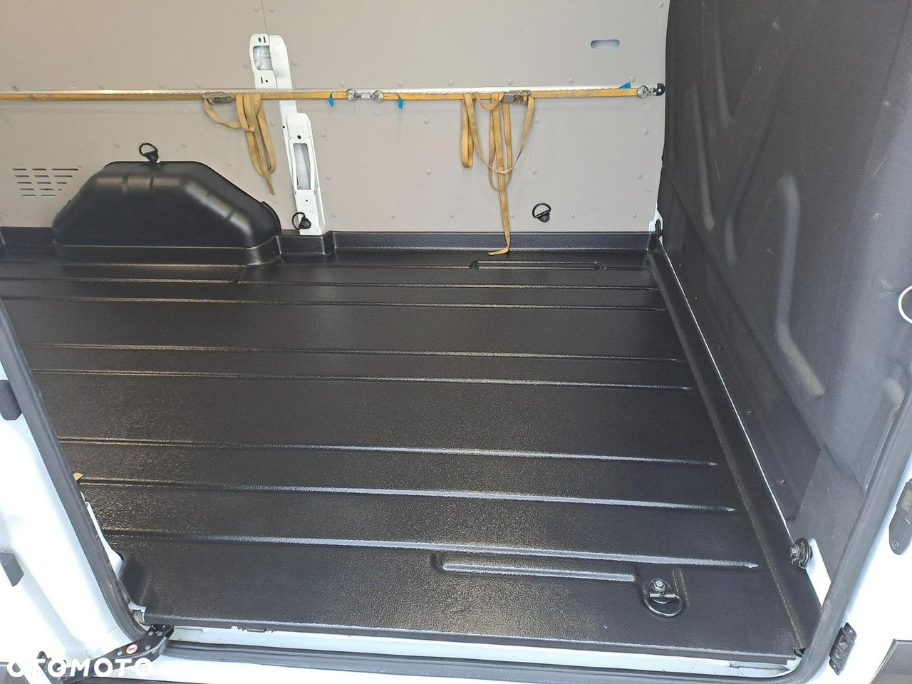 Ford Transit - 10