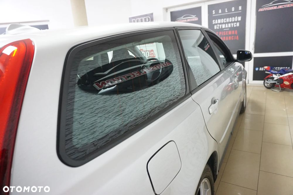 Volvo V50 1.6D DPF DRIVe - 16