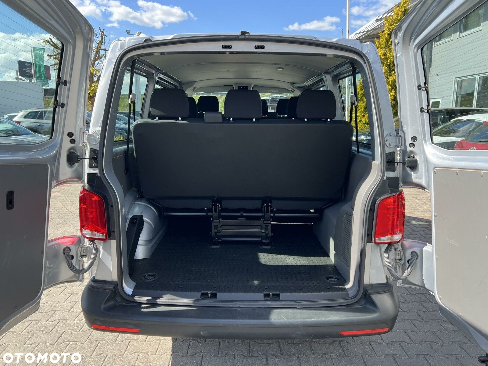 Volkswagen Transporter - 9