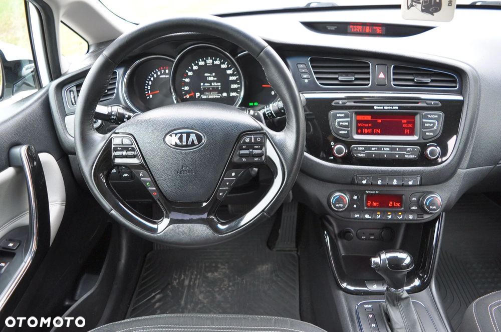 Kia Ceed 1.6 GDI XL DCT - 29