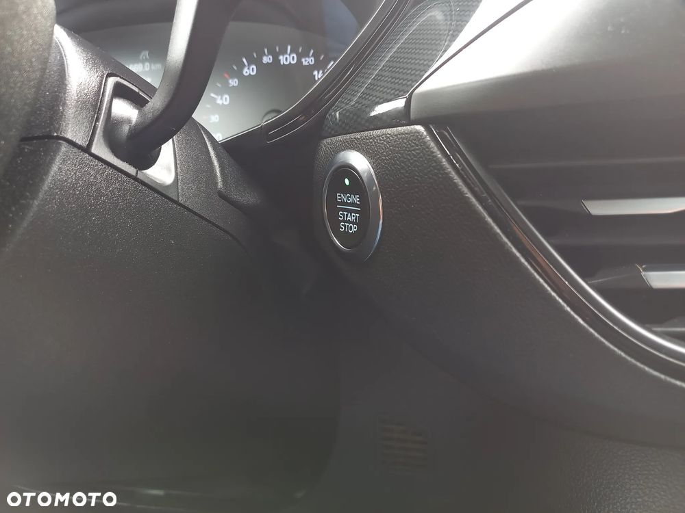 Ford Focus 2.0 EcoBlue STart-Stopp-System ST-LINE - 36