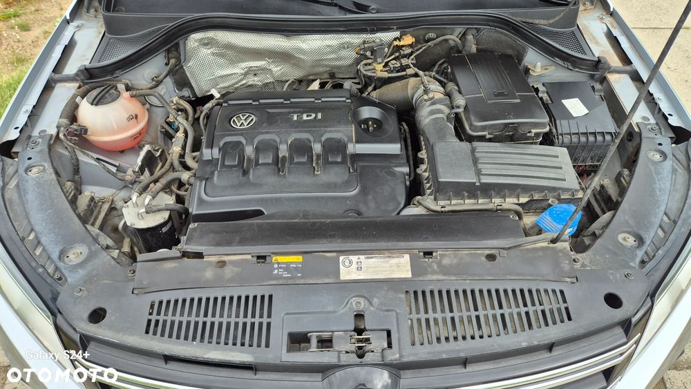 Volkswagen Tiguan 2.0 TDI DPF BlueMotion Technology Lounge Sport & Style - 22