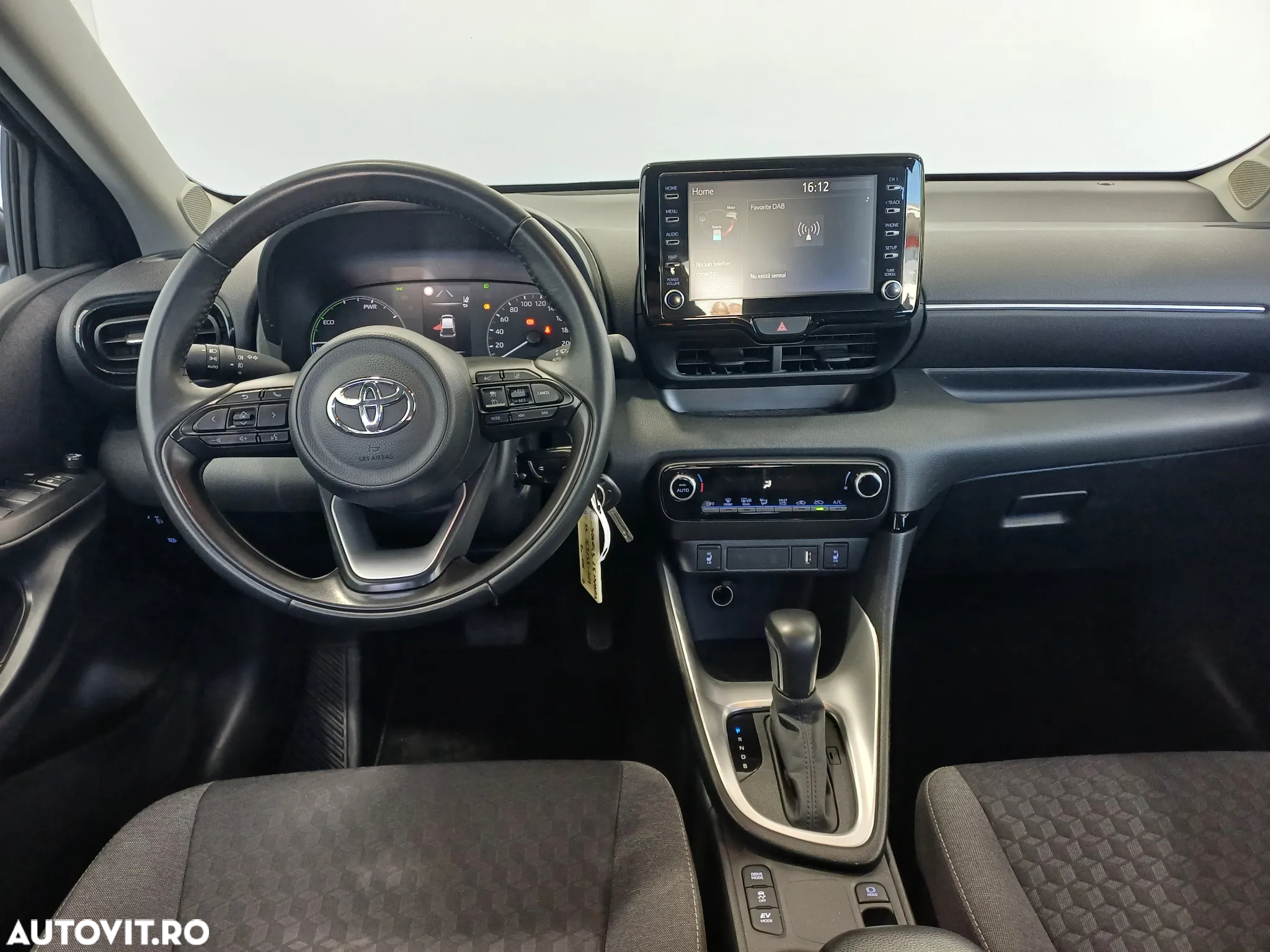 Toyota Yaris - 8