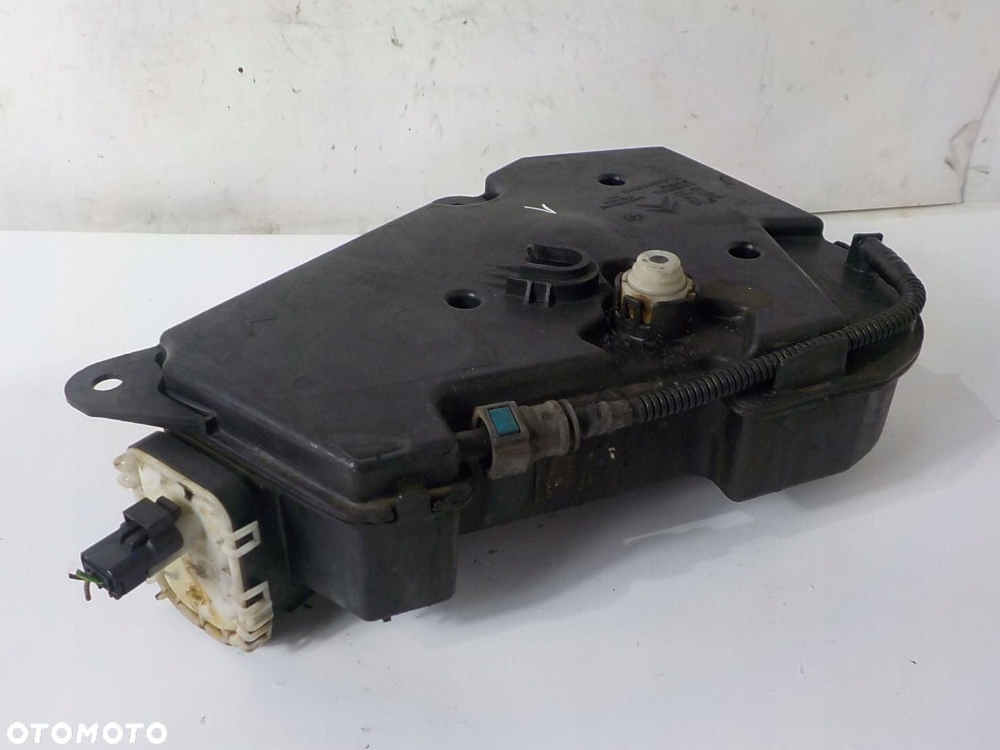 PEUGEOT 3008 ZBIORNIK PŁYNU DPF 967198128004 9671981280 - 2