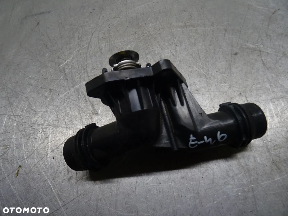 BMW E46 SEDAN 2.0D OBUDOWA TERMOSTATU - 1