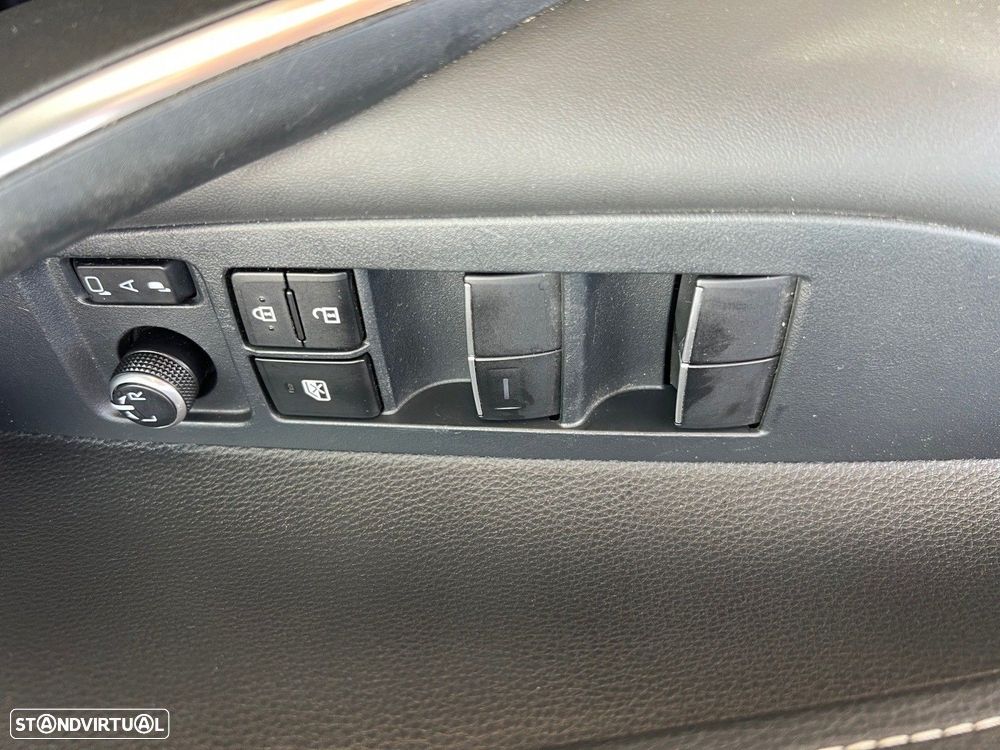 Toyota Corolla Touring Sports - 24