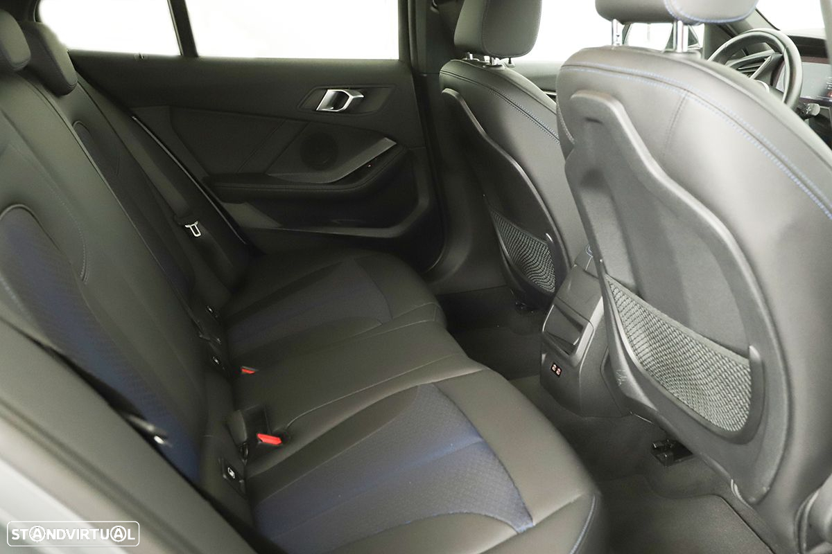 BMW 116 d Pack Desportivo M Auto - 24