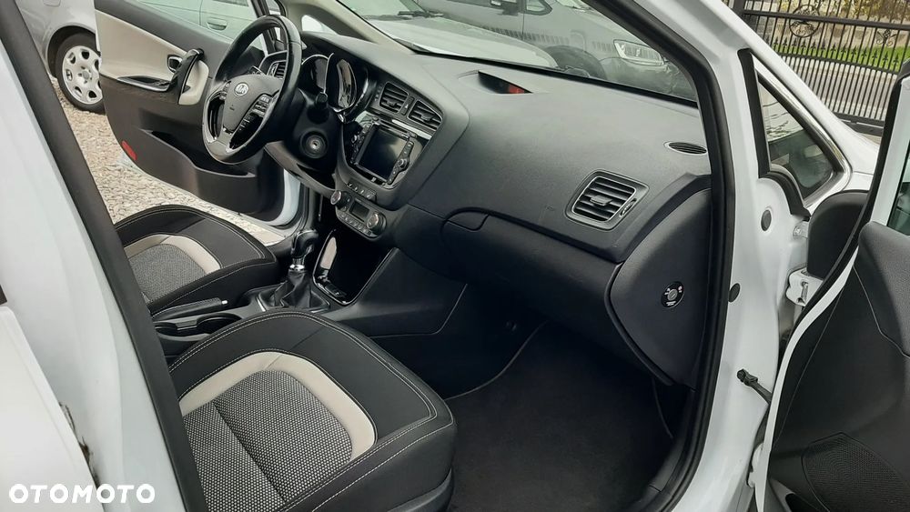 Kia Ceed 1.4 Business Line - 24